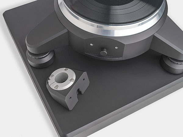 Turntable Vibration Isolation | SAT XD1 on Minus K 150CT-1